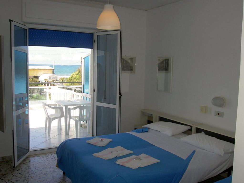 Hotel Baia Del Sole Paestum Pokoj fotografie
